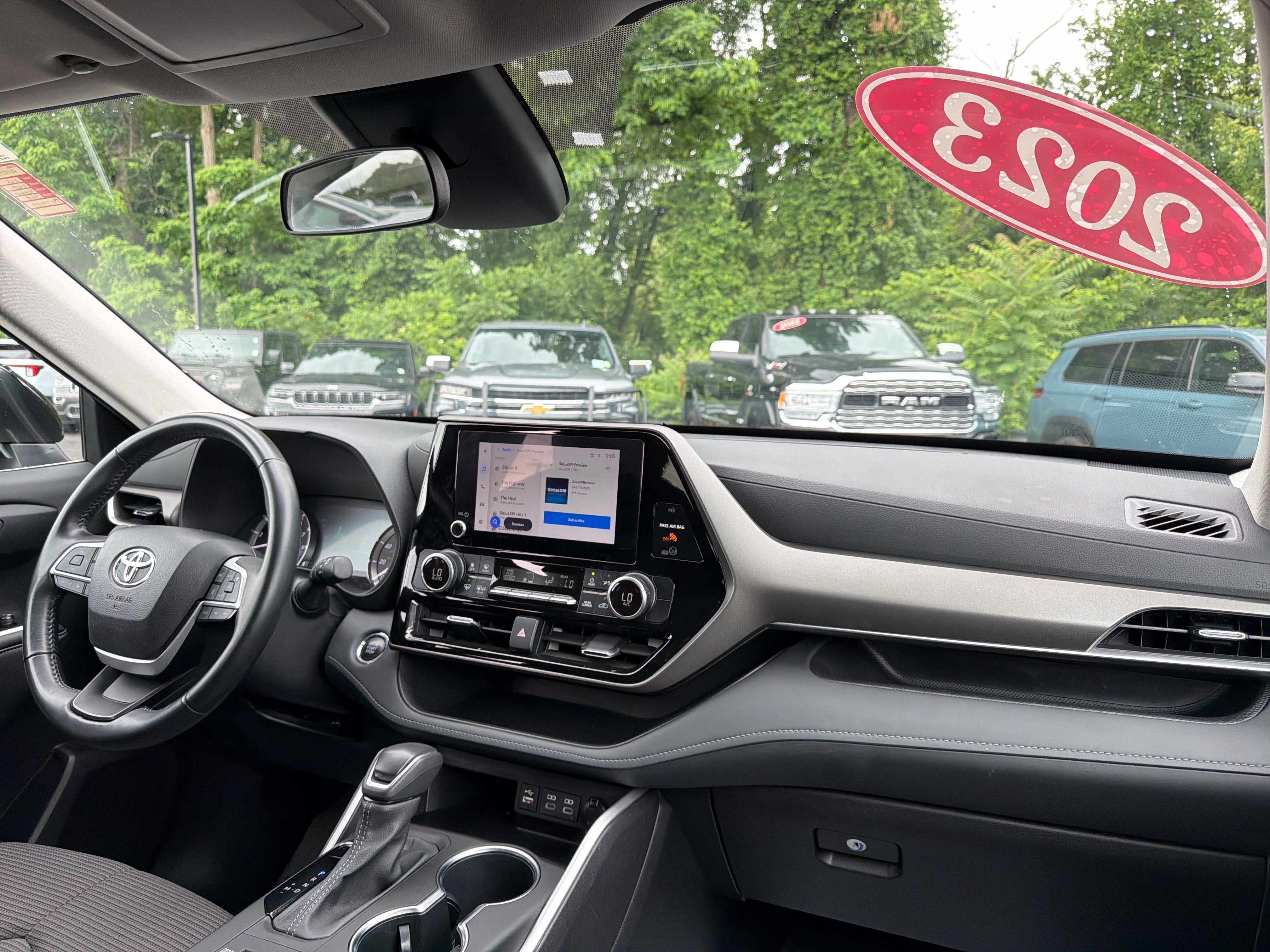 2023 Toyota Highlander LE