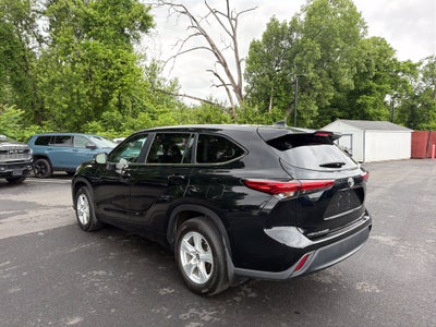 2023 Toyota Highlander LE
