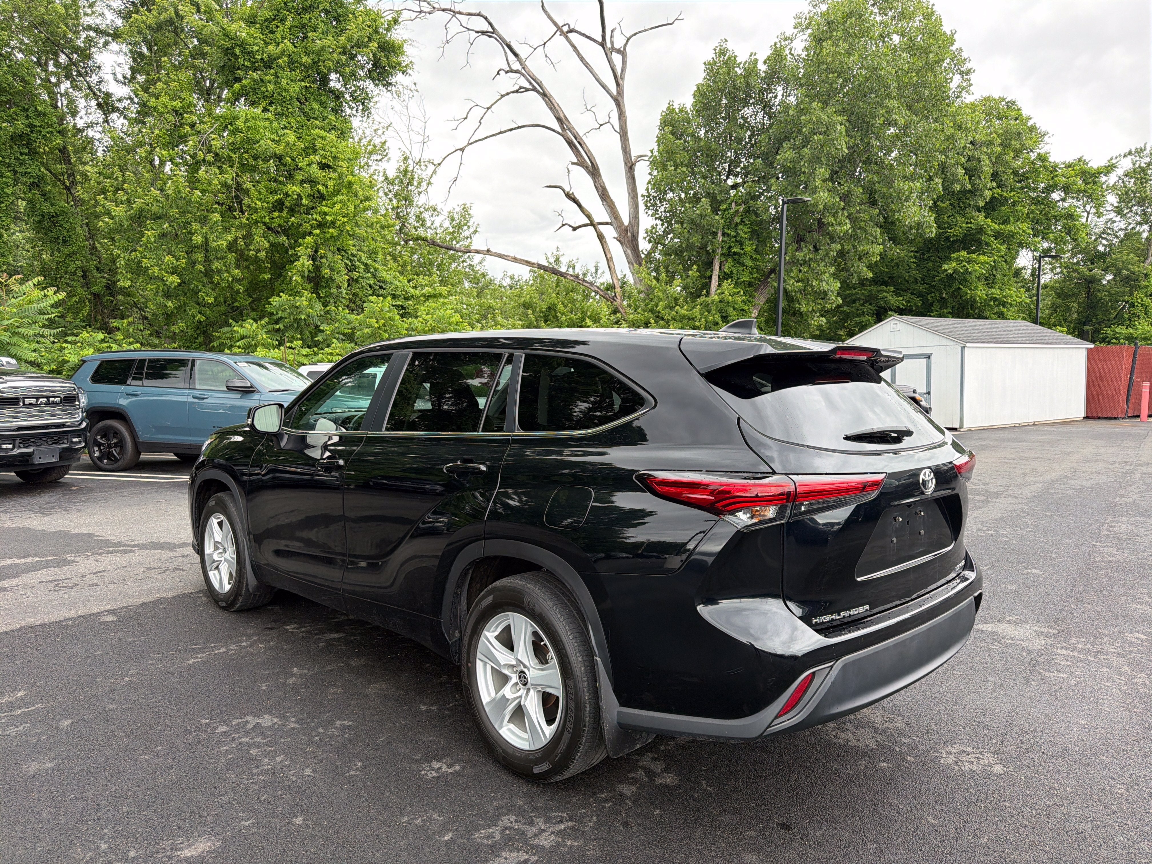2023 Toyota Highlander LE
