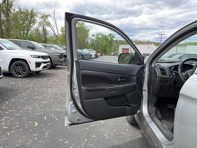 2025 Mitsubishi Outlander Sport Base