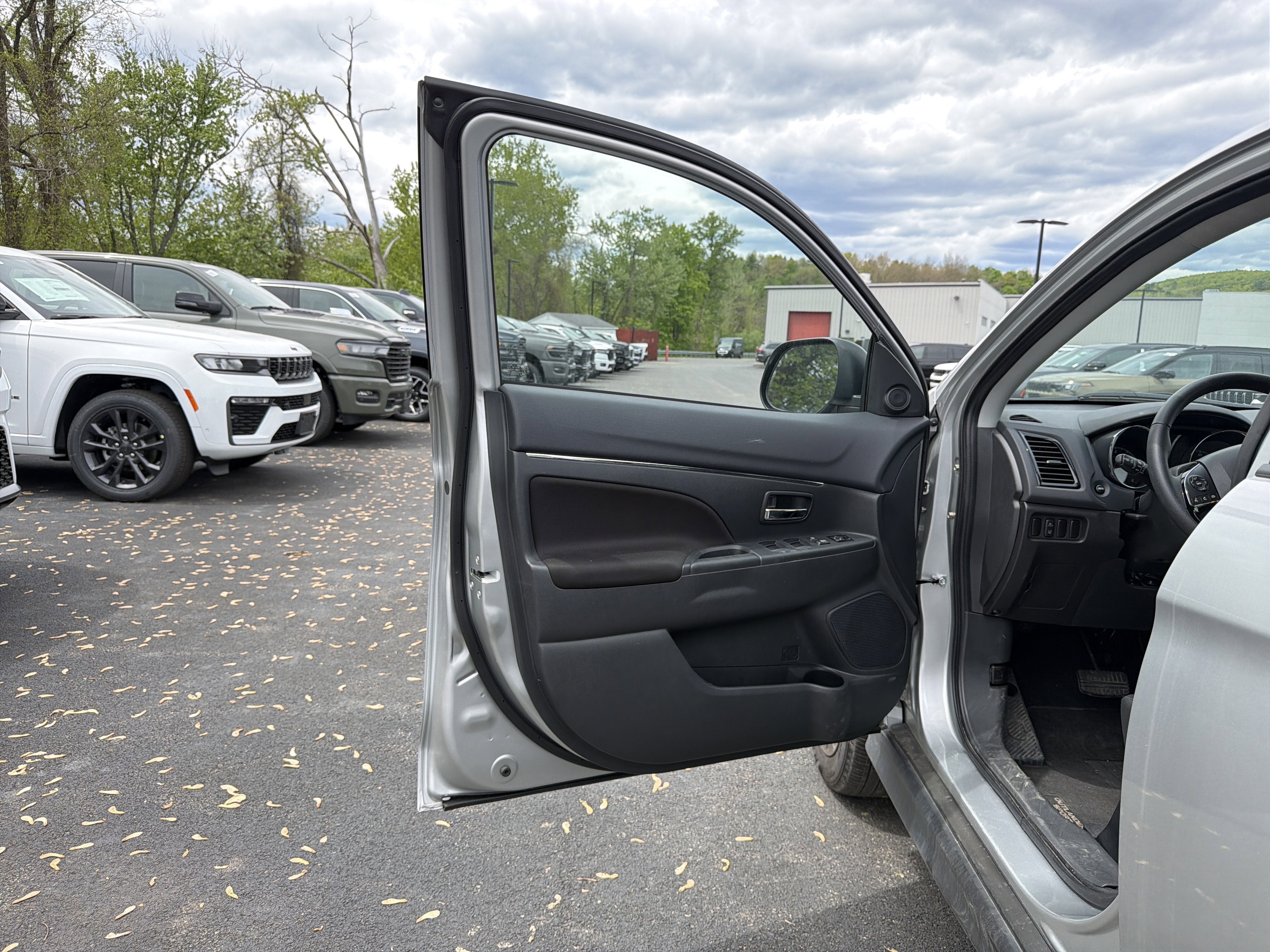 2025 Mitsubishi Outlander Sport Base