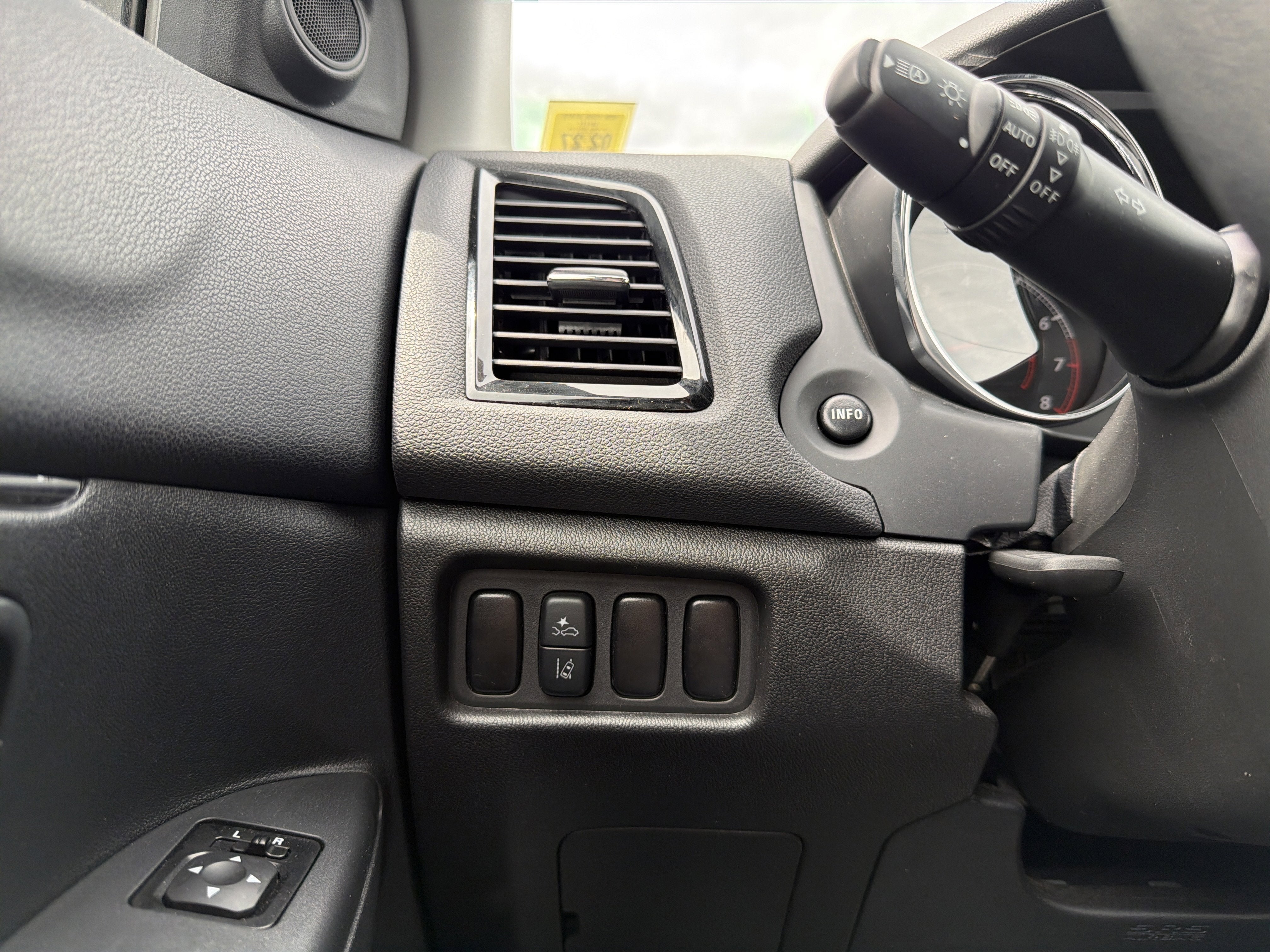 2025 Mitsubishi Outlander Sport Base