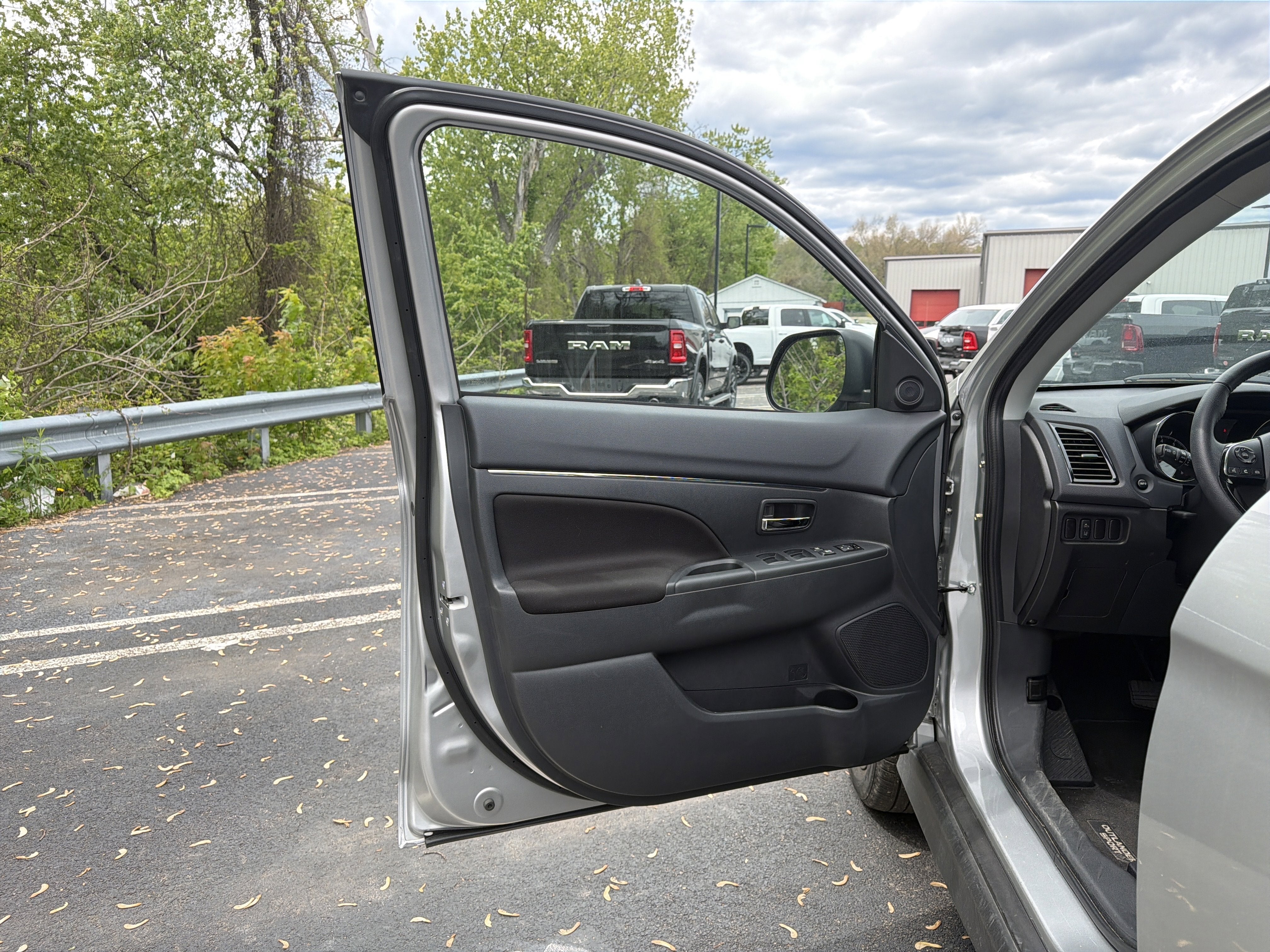 2025 Mitsubishi Outlander Sport Base