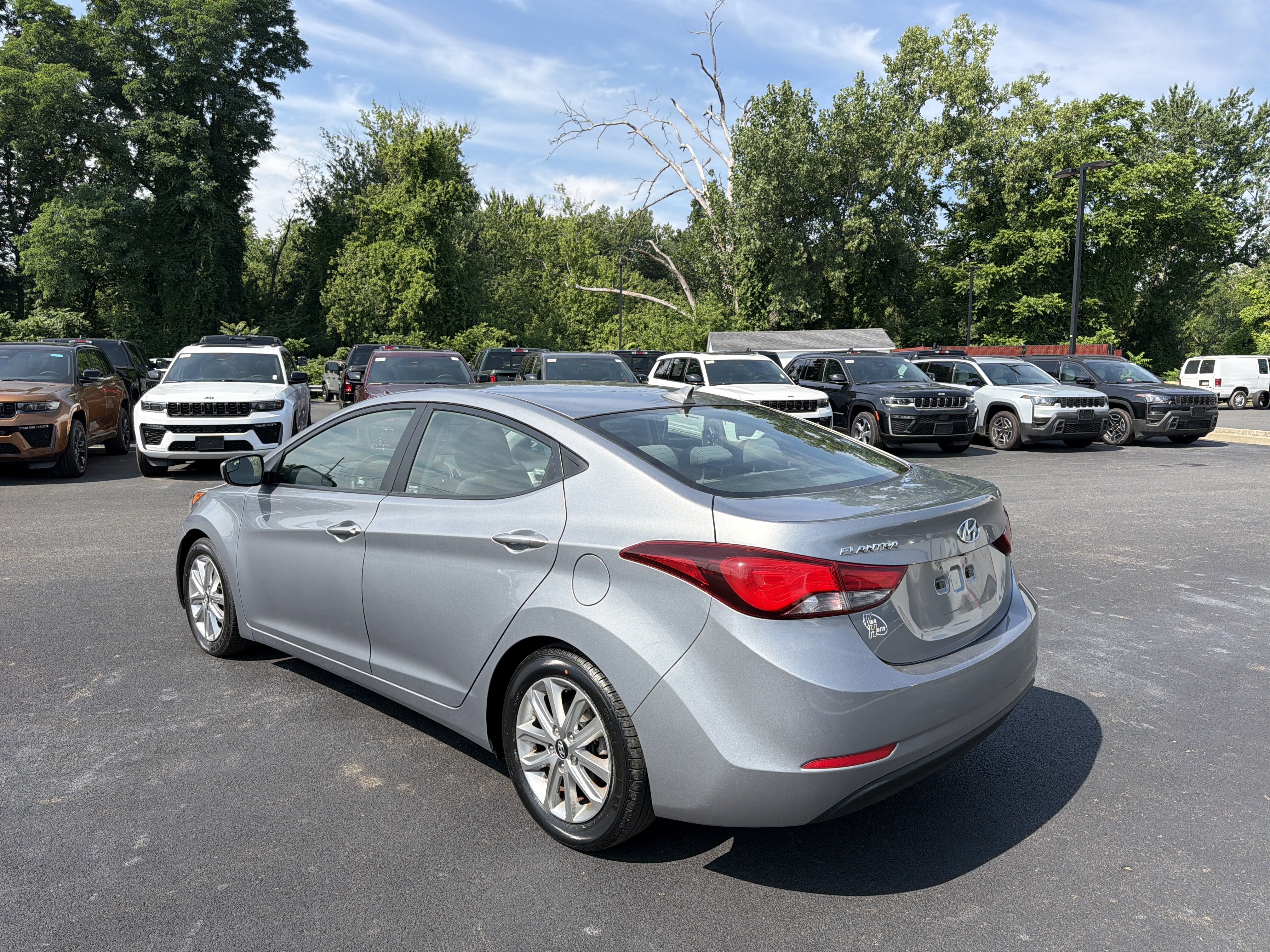 2015 Hyundai ELANTRA SE