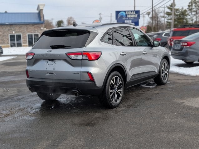 2022 Ford Escape SE Hybrid
