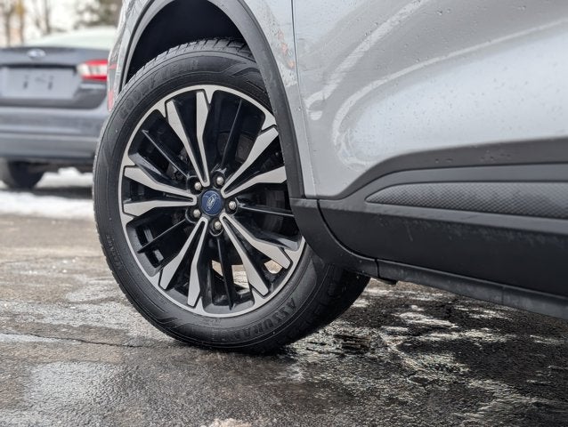 2022 Ford Escape SE Hybrid