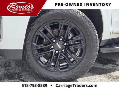 2022 GMC Yukon XL SLT