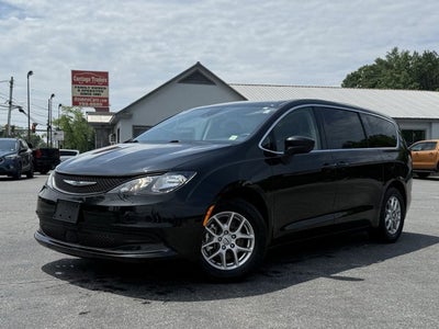 2023 Chrysler Voyager LX