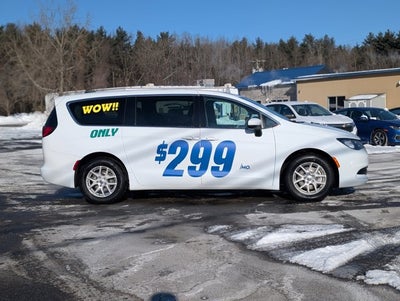 2023 Chrysler Voyager LX