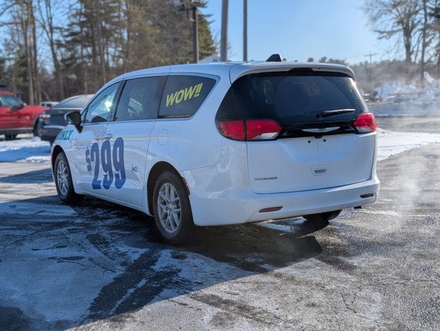 2023 Chrysler Voyager LX