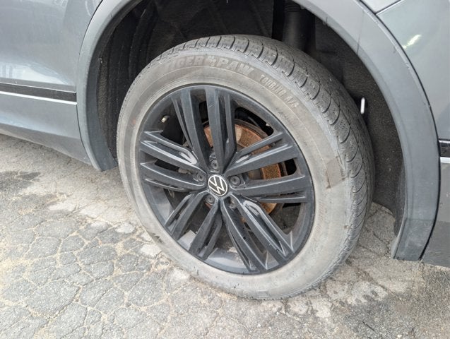 2022 Volkswagen Tiguan 2.0T SE R-Line Black