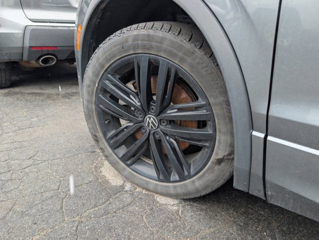 2022 Volkswagen Tiguan 2.0T SE R-Line Black