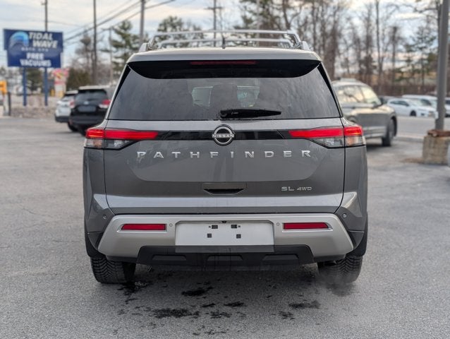 2022 Nissan Pathfinder SL