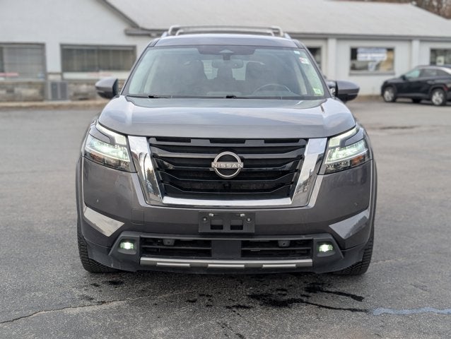 2022 Nissan Pathfinder SL