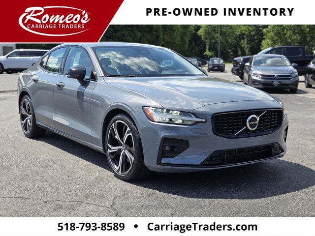 2024 Volvo S60 B5 Core Dark Theme