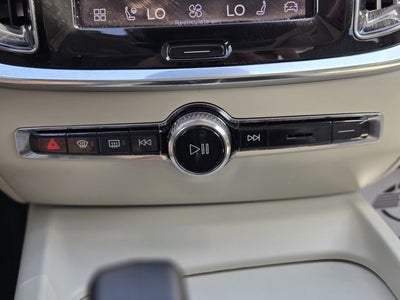 2024 Volvo S60 B5 Core Dark Theme