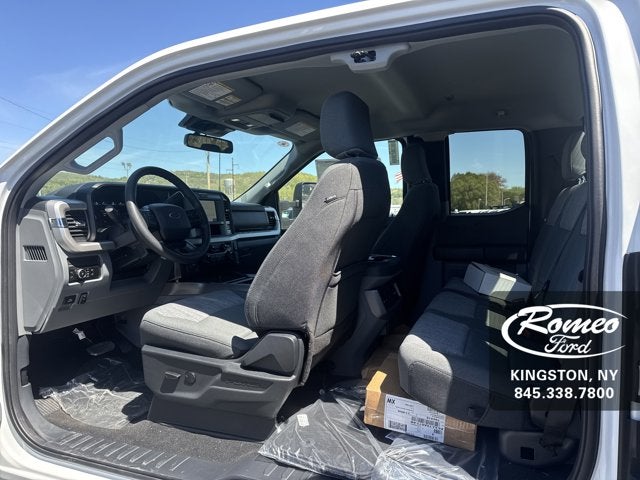 2025 Ford Chassis Cab F-550® XLT