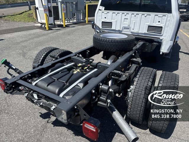 2025 Ford Chassis Cab F-550® XLT