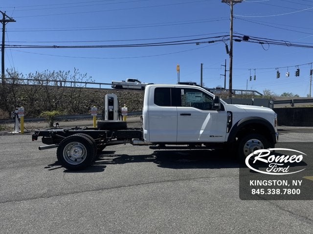 2025 Ford Chassis Cab F-550® XLT
