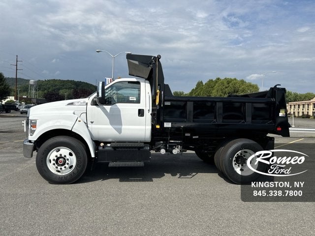 2025 Ford F-650-750 F-650 SD Gas Straight Frame