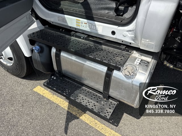 2025 Ford F-650-750 F-750 SD Diesel Straight Frame