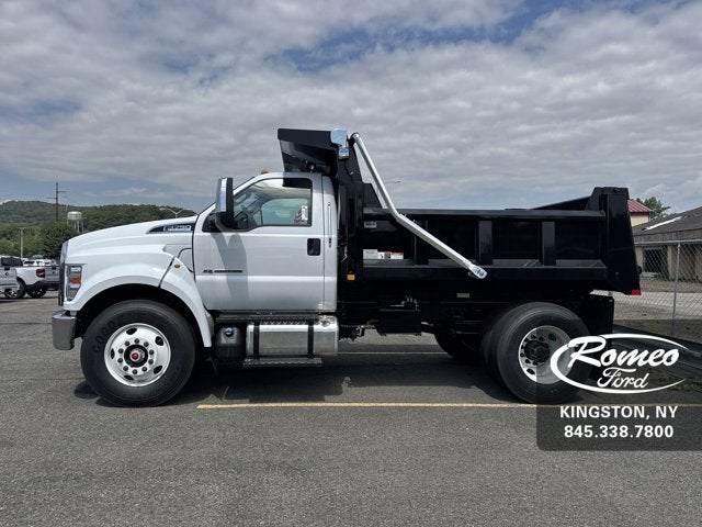 2025 Ford F-650-750 F-750 SD Diesel Straight Frame