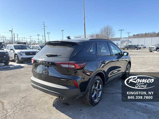2025 Ford Escape ST-Line Select