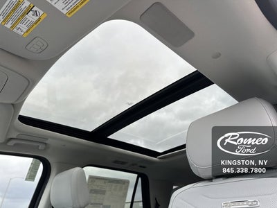 2025 Ford Expedition Platinum®