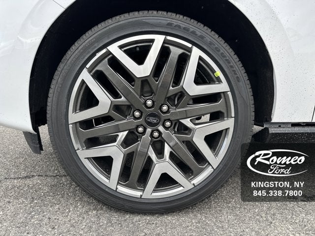 2025 Ford Expedition Platinum®