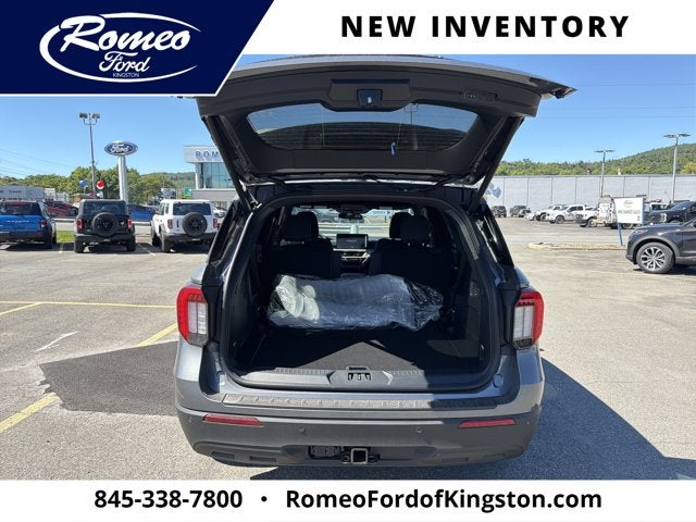 2027 Ford Explorer Active w/200A Pkg