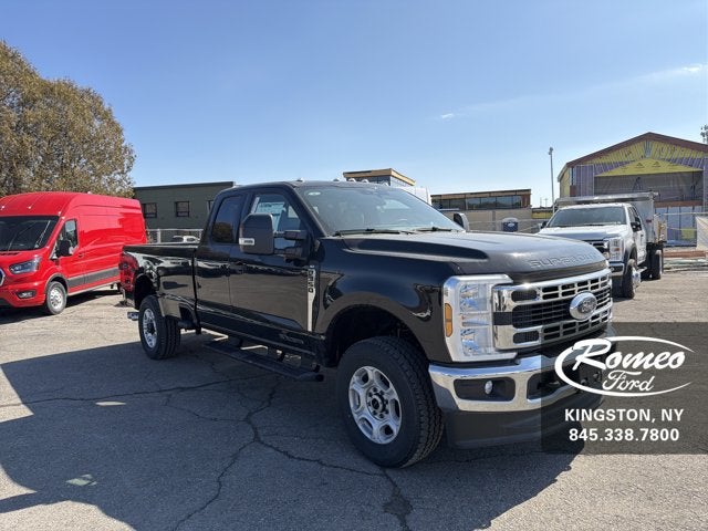2026 Ford Super Duty F-350® XLT