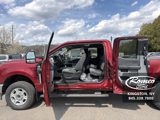 2026 Ford Super Duty F-350® XLT