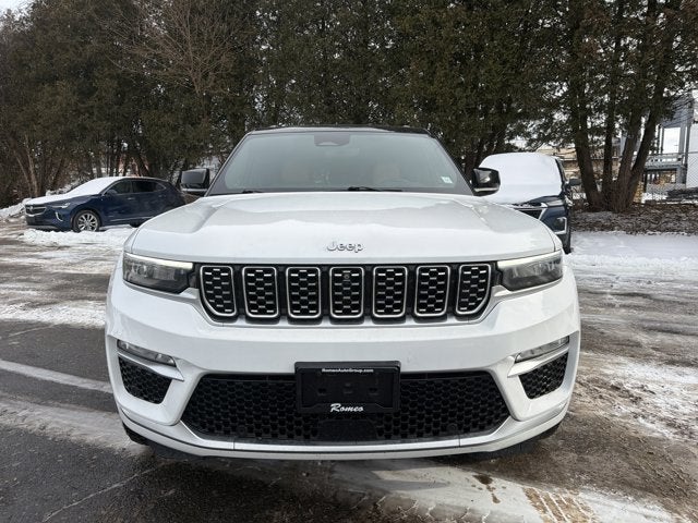 2022 Jeep Grand Cherokee Summit