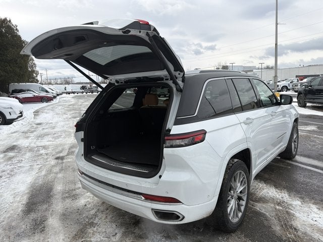 2022 Jeep Grand Cherokee Summit