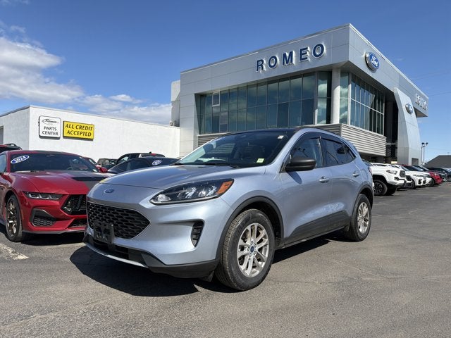 2022 Ford Escape Hybrid SE