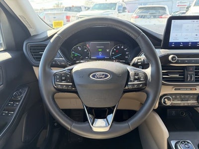 2022 Ford Escape Hybrid SE