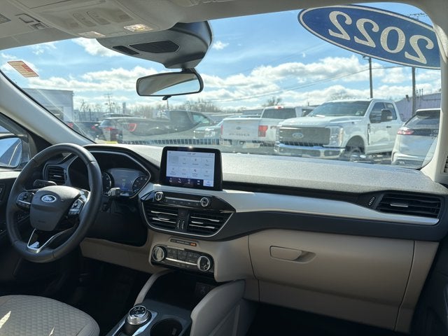 2022 Ford Escape Hybrid SE