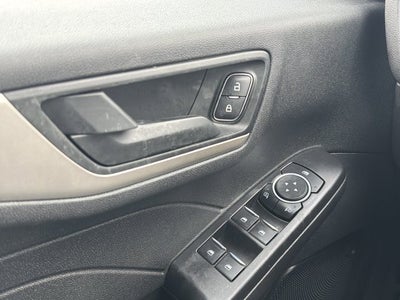 2022 Ford Escape Hybrid SE