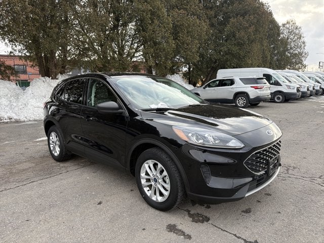2022 Ford Escape Hybrid SE