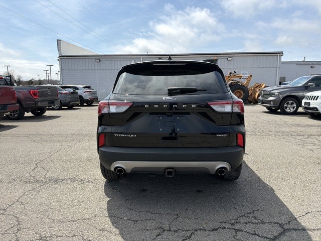 2022 Ford Escape Titanium