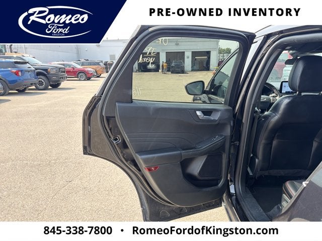 2025 Ford Escape ST-Line Select