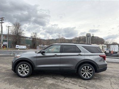 2022 Ford Explorer ST-Line