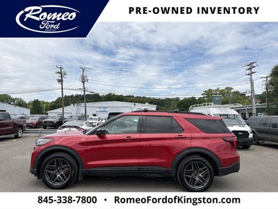 2025 Ford Explorer ST-Line