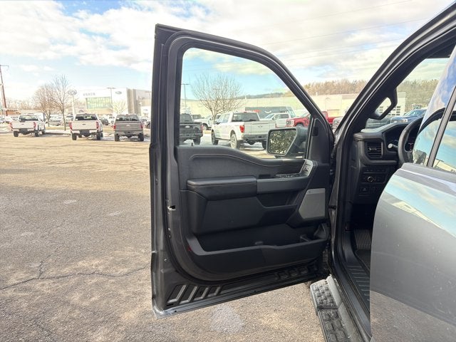 2024 Ford F-150 Lightning Lariat