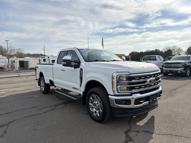 2023 Ford F-350SD Lariat