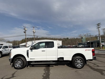2023 Ford F-350SD Lariat