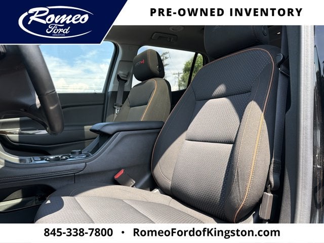 2023 GMC Acadia AT4