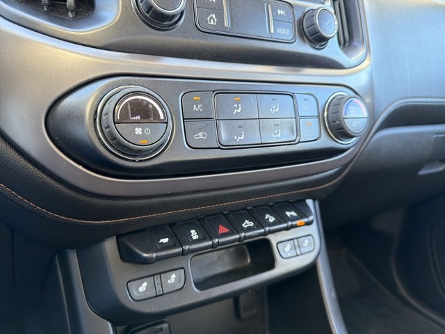 2022 GMC Canyon AT4 w/Leather