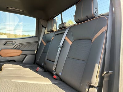 2024 GMC Canyon AT4