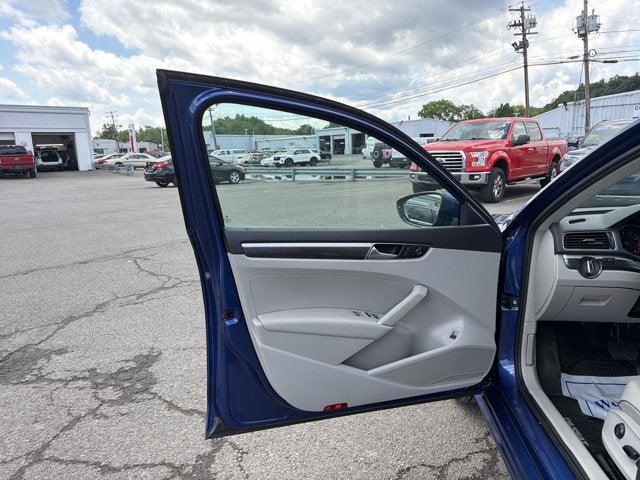 2017 Volkswagen Passat 1.8T SE